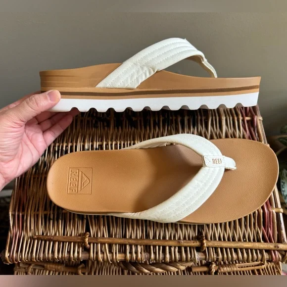 Reef Size 9 Shea Cushion Hi Cream and Brown Platform Sandals - Picture 4 of 7